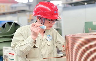 中国梦·工匠心 | 不一样的和记娱乐蓝领：“手把手教学”的何建辉